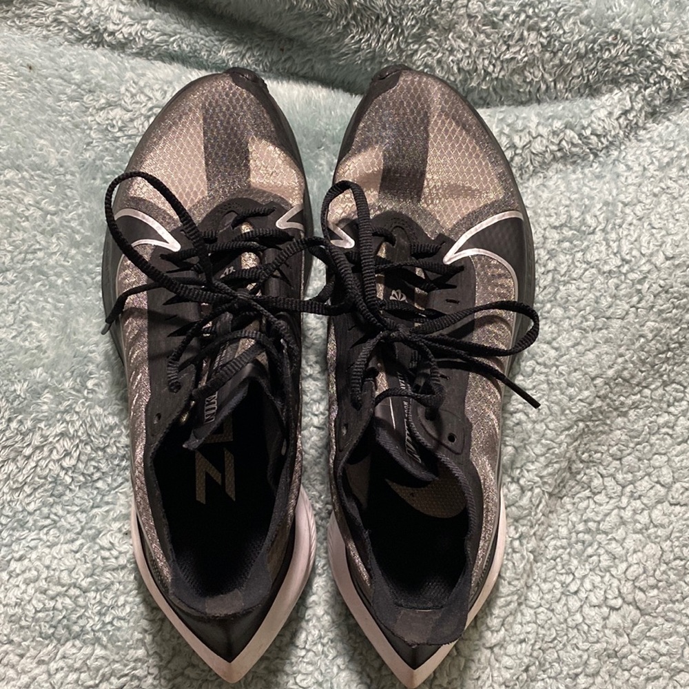 Women’s Nike zoom shoe size 9